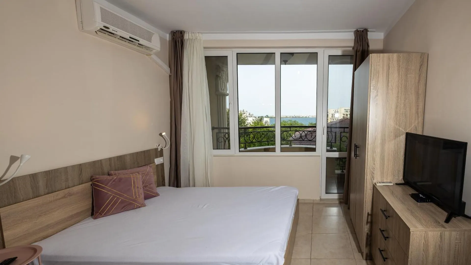 Flora Beach Resort Studio Pomorie