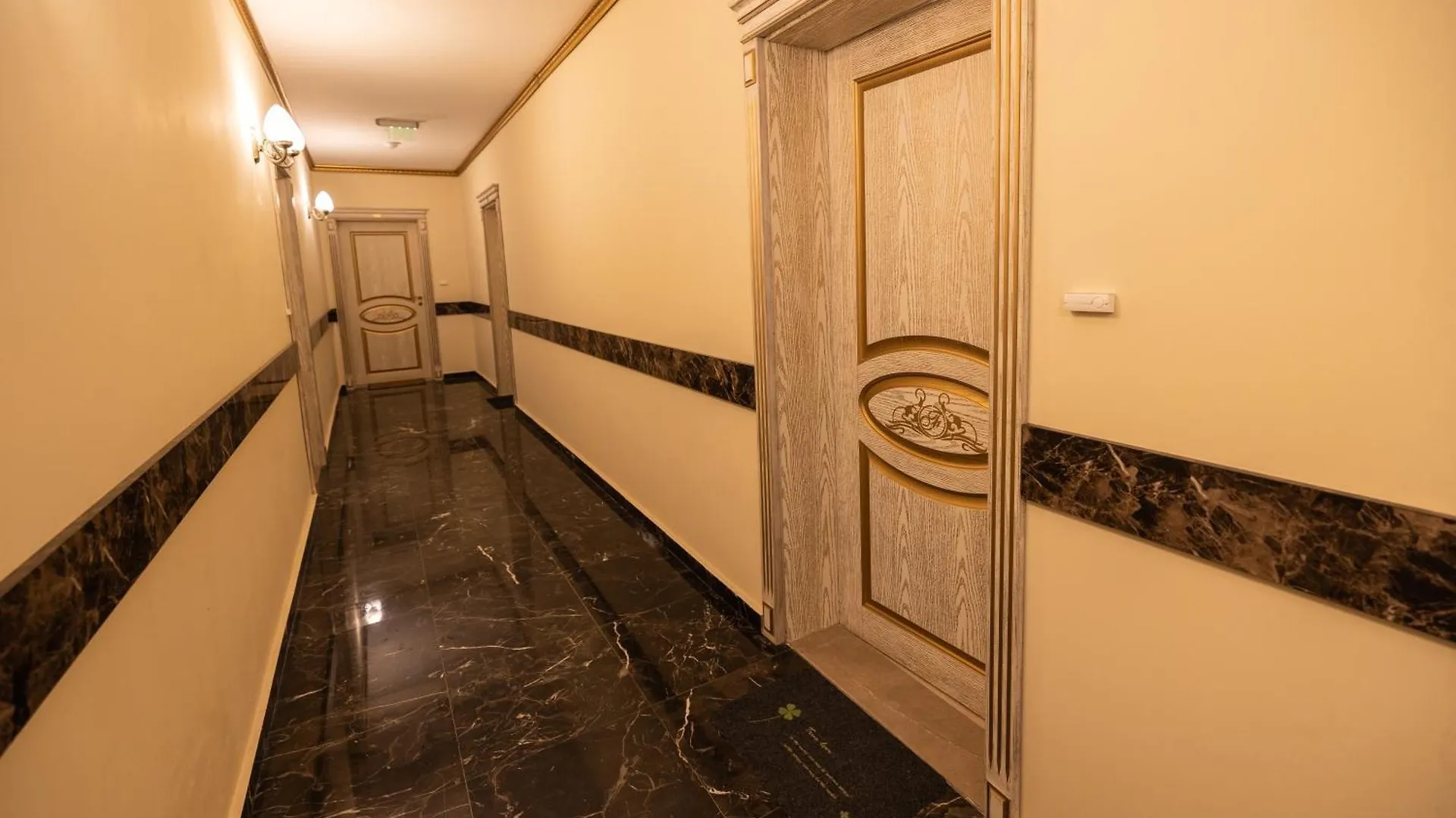 Flora Beach Resort Studio Pomorie 0*,